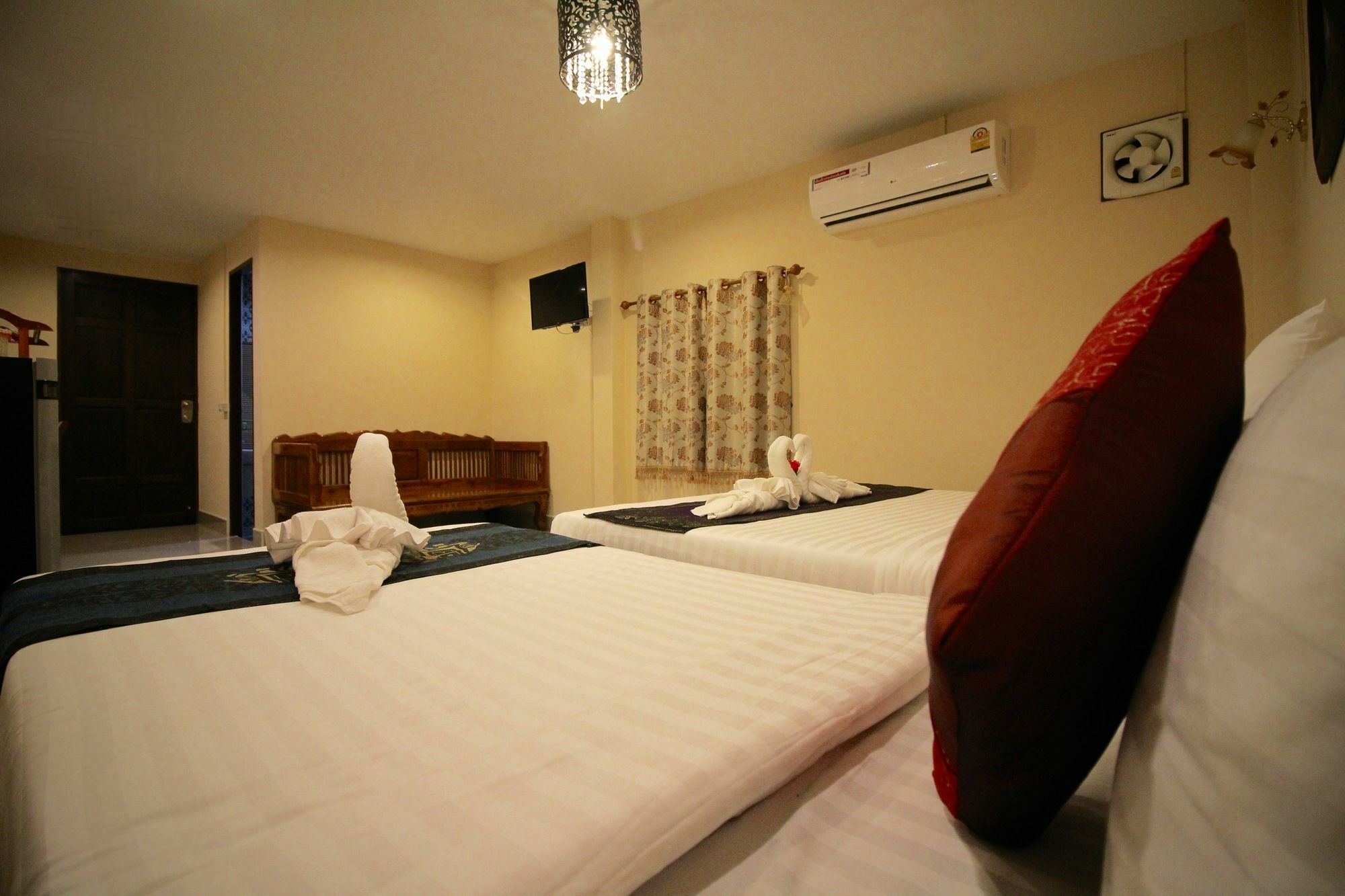 קנצ'נבורי Sri Siam Resort מראה חיצוני תמונה